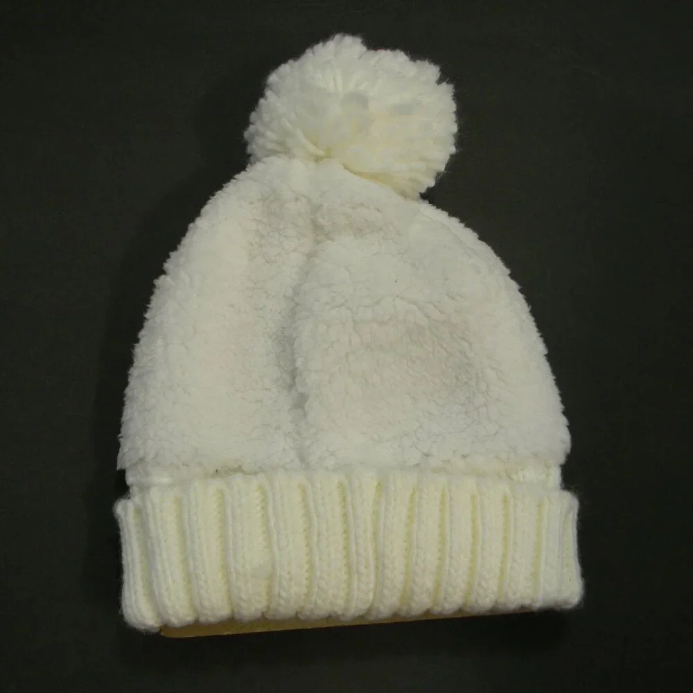 Marcus Adler Chunky Knit Pom Pom Hat Beanie Faux Sherpa White NWOT